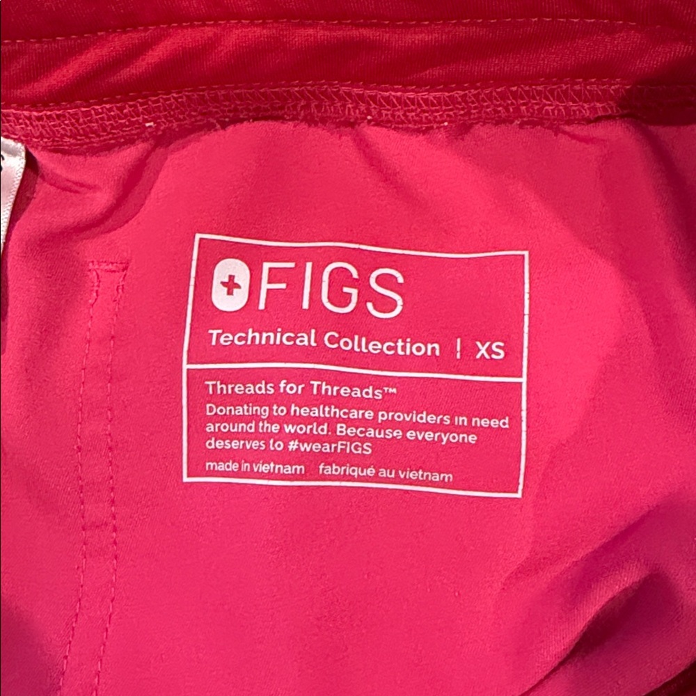 Figs Shocking Pink Livingston - Picture 2 of 3